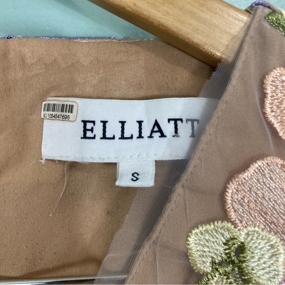 Elliatt Anthea Floral Embroidered Dress Mini Embellished 3D Applique Small - Picture 8 of 12